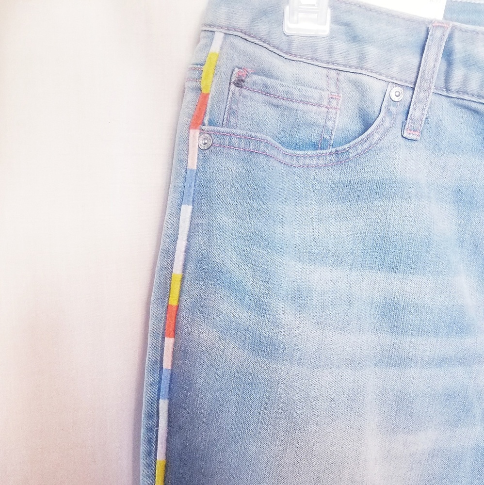 Seven7 Denim Jean Weekend Short Raw Hem NWT - Picture 2 of 7